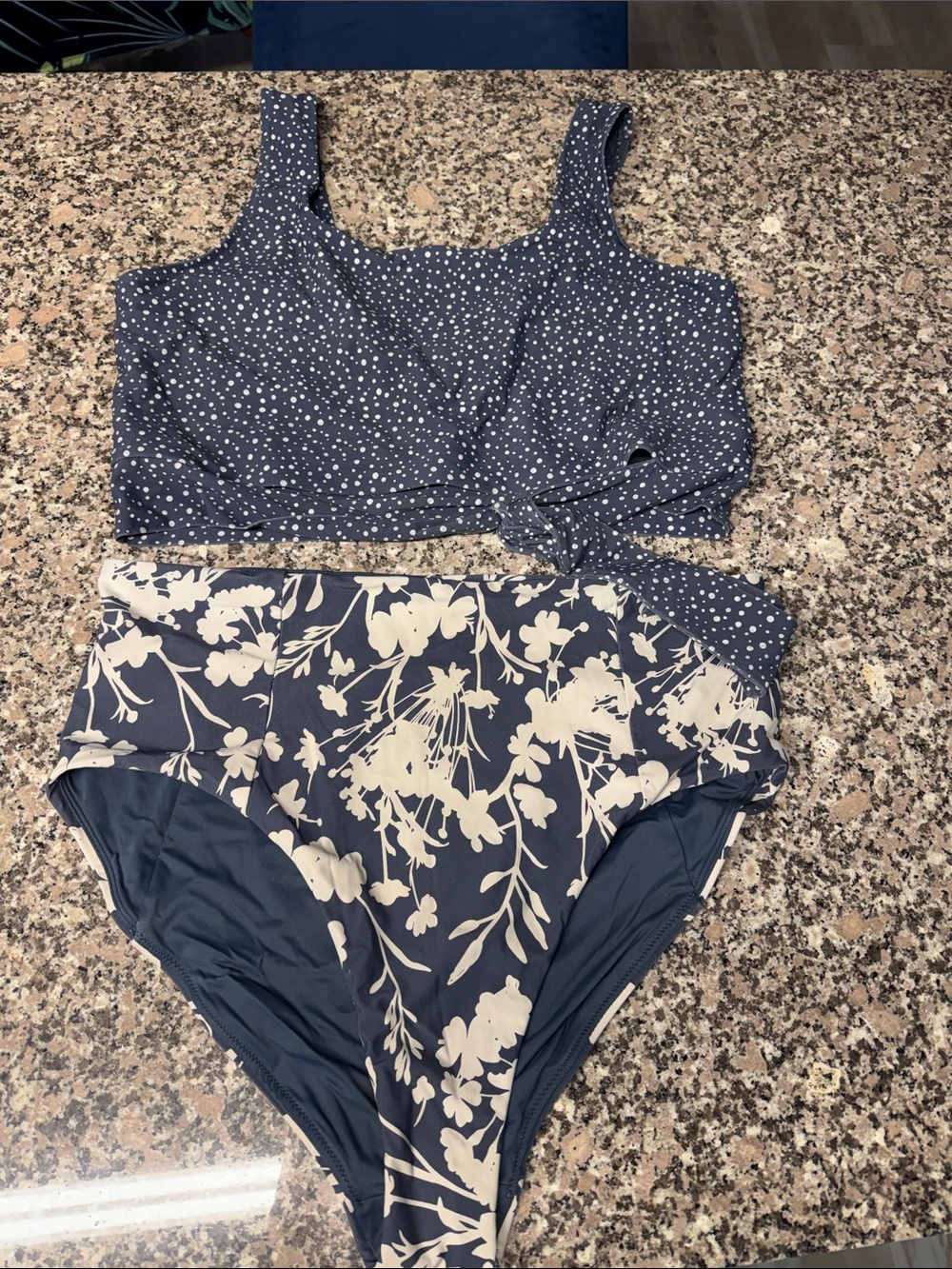 Carrie underwood Navy & Cream Floral High-Waist Swim Set - Women's Two-Piece